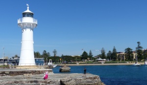 Entrance to Wollongong Harbour secondary lighthouse.